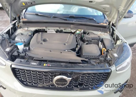 2024 Volvo Xc40 B5 Plus Dark Theme z USA, uszkodzony, nr VIN YV4L12UL2R2261624